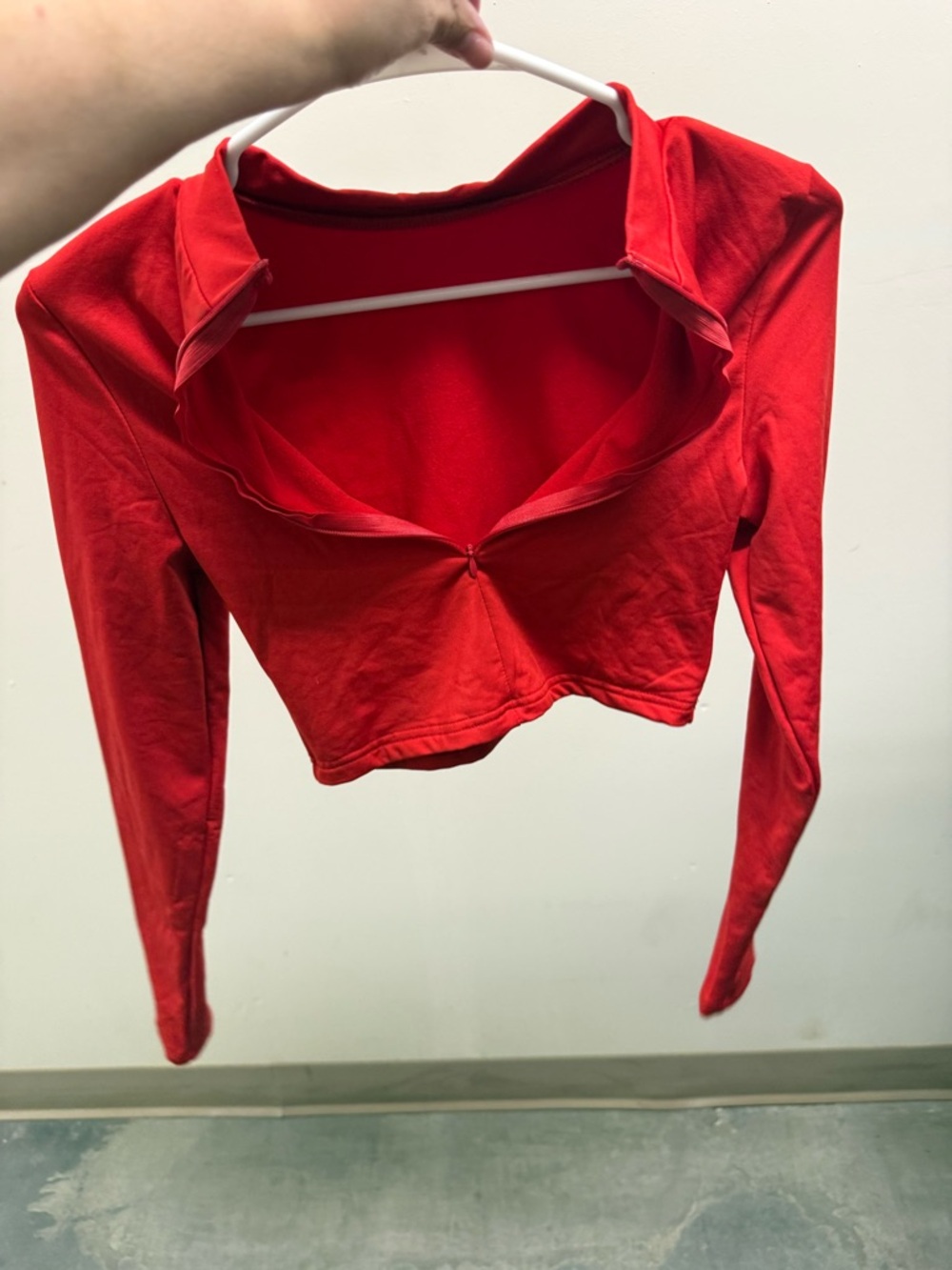 Women's Red Long-Sleeve Cropped Top with Open Collar
